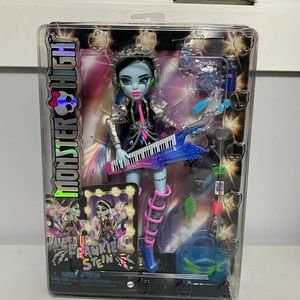 Brand New Monster High Doll